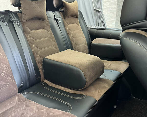 Білий Мерседес Віто, об'ємом двигуна 2.14 л та пробігом 247 тис. км за 25750 $, фото 25 на Automoto.ua