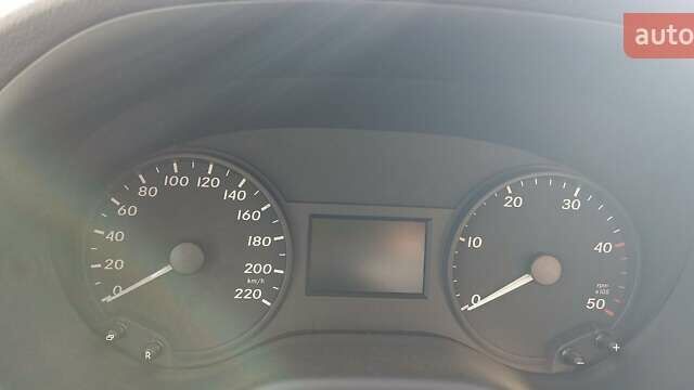 Белый Мерседес Вито, объемом двигателя 2.14 л и пробегом 190 тыс. км за 14500 $, фото 18 на Automoto.ua