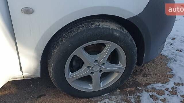 Белый Мерседес Вито, объемом двигателя 2.14 л и пробегом 190 тыс. км за 14500 $, фото 16 на Automoto.ua