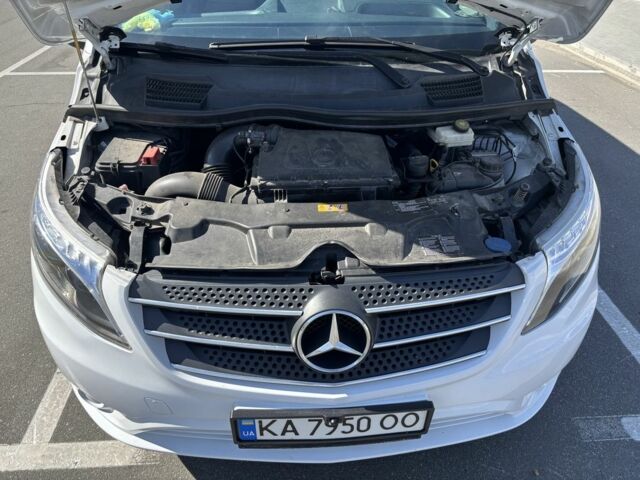 Белый Мерседес Вито, объемом двигателя 2.1 л и пробегом 292 тыс. км за 28100 $, фото 12 на Automoto.ua