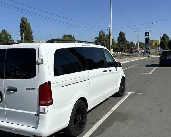 Белый Мерседес Вито, объемом двигателя 2.14 л и пробегом 290 тыс. км за 30000 $, фото 9 на Automoto.ua