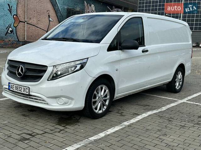 Білий Мерседес Віто, об'ємом двигуна 2.14 л та пробігом 280 тис. км за 19000 $, фото 11 на Automoto.ua