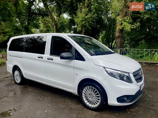 Белый Мерседес Вито, объемом двигателя 2.1 л и пробегом 214 тыс. км за 21000 $, фото 1 на Automoto.ua