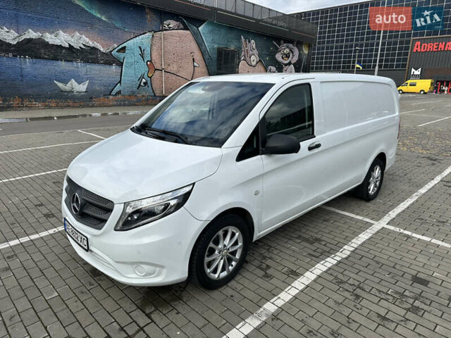 Білий Мерседес Віто, об'ємом двигуна 2.14 л та пробігом 280 тис. км за 19000 $, фото 32 на Automoto.ua