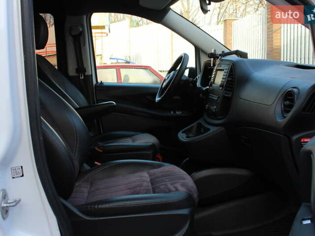 Білий Мерседес Віто, об'ємом двигуна 2.2 л та пробігом 161 тис. км за 25900 $, фото 31 на Automoto.ua