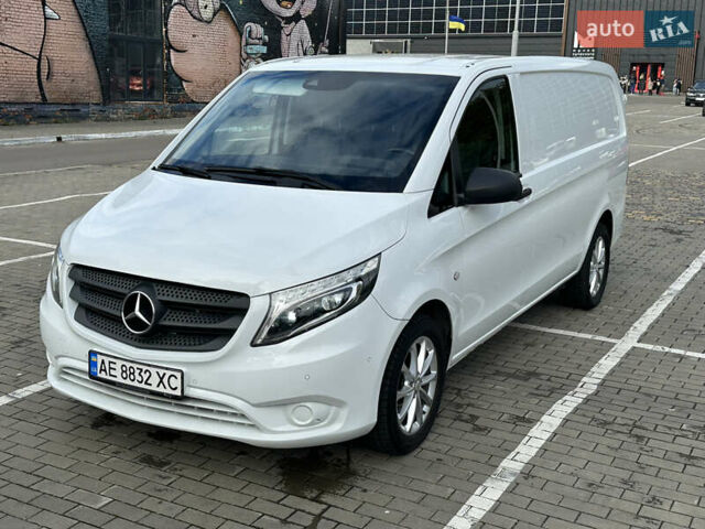 Білий Мерседес Віто, об'ємом двигуна 2.14 л та пробігом 280 тис. км за 19000 $, фото 9 на Automoto.ua