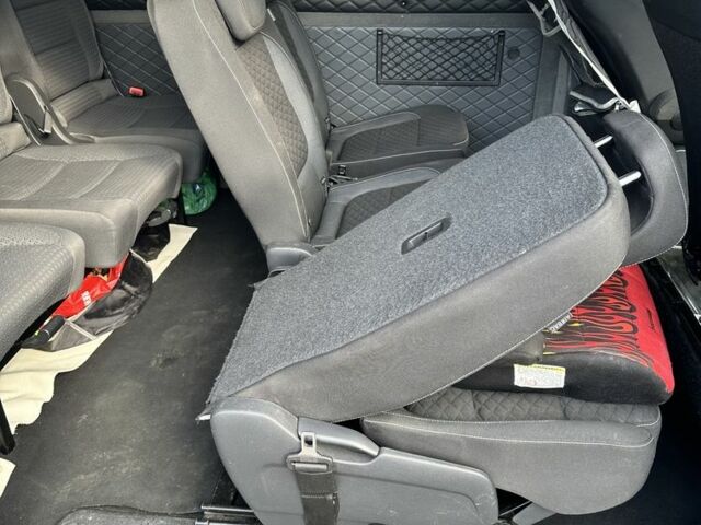 Белый Мерседес Вито, объемом двигателя 2.1 л и пробегом 295 тыс. км за 25000 $, фото 14 на Automoto.ua