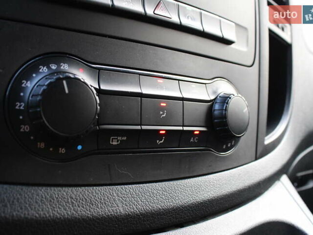 Білий Мерседес Віто, об'ємом двигуна 2.2 л та пробігом 161 тис. км за 25900 $, фото 39 на Automoto.ua