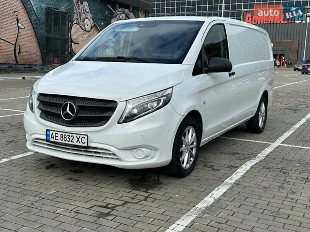 Білий Мерседес Віто, об'ємом двигуна 2.14 л та пробігом 280 тис. км за 19000 $, фото 10 на Automoto.ua