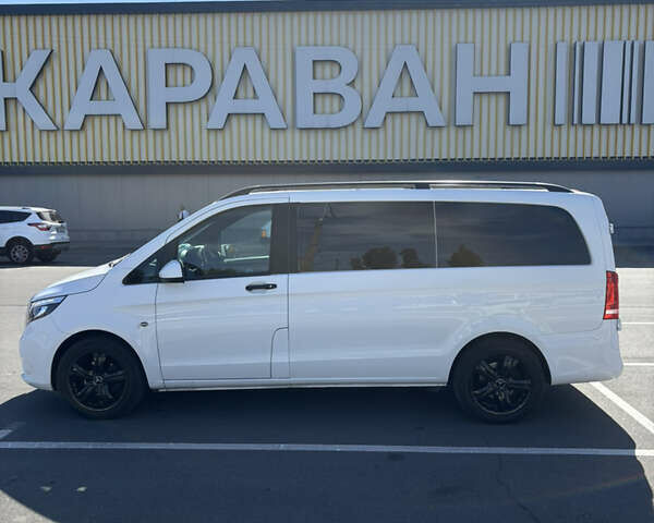 Белый Мерседес Вито, объемом двигателя 2.14 л и пробегом 290 тыс. км за 30000 $, фото 14 на Automoto.ua