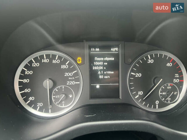 Білий Мерседес Віто, об'ємом двигуна 2.2 л та пробігом 305 тис. км за 20000 $, фото 8 на Automoto.ua