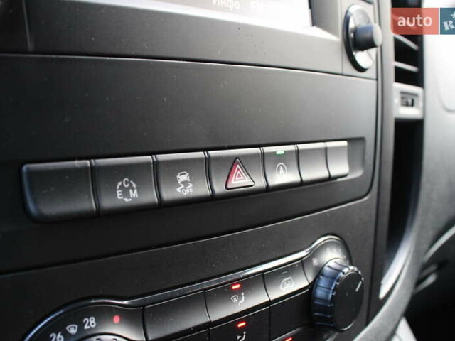 Білий Мерседес Віто, об'ємом двигуна 2.2 л та пробігом 161 тис. км за 25900 $, фото 40 на Automoto.ua