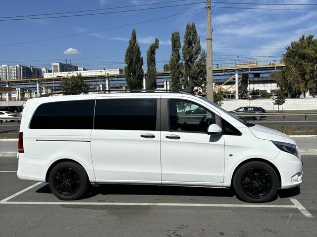 Белый Мерседес Вито, объемом двигателя 2.1 л и пробегом 292 тыс. км за 28100 $, фото 6 на Automoto.ua