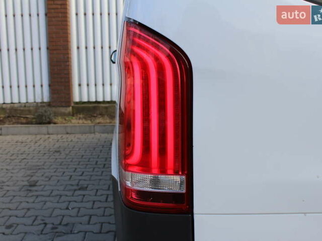 Білий Мерседес Віто, об'ємом двигуна 2.2 л та пробігом 161 тис. км за 25900 $, фото 21 на Automoto.ua