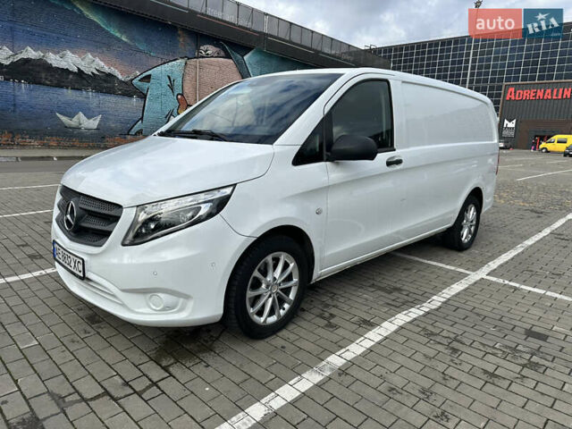 Білий Мерседес Віто, об'ємом двигуна 2.14 л та пробігом 280 тис. км за 19000 $, фото 31 на Automoto.ua