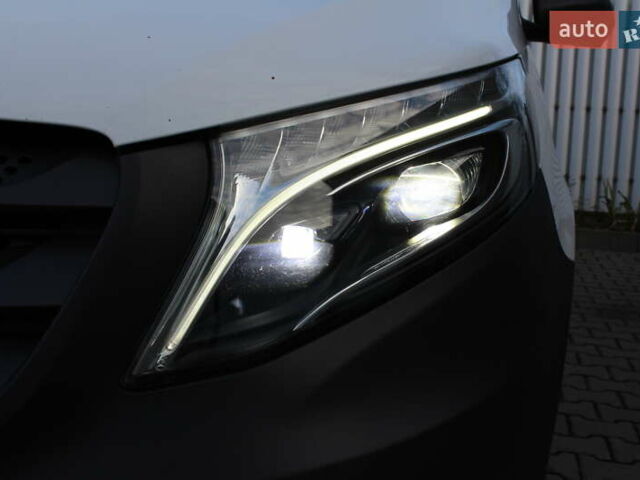 Білий Мерседес Віто, об'ємом двигуна 2.2 л та пробігом 161 тис. км за 25900 $, фото 17 на Automoto.ua