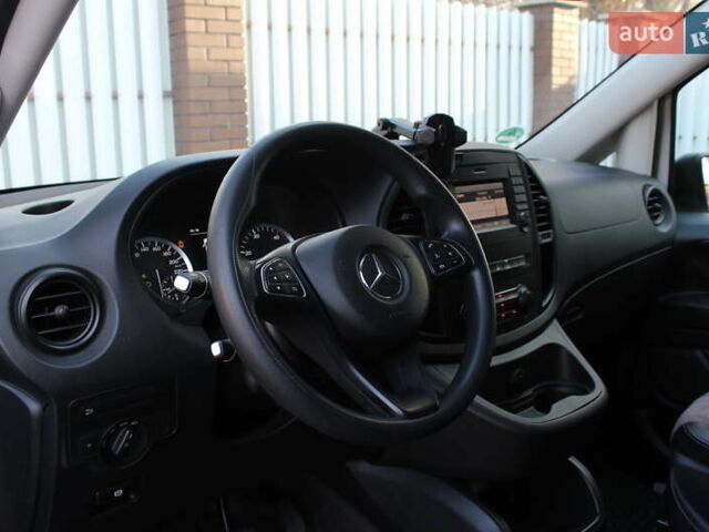 Білий Мерседес Віто, об'ємом двигуна 2.2 л та пробігом 161 тис. км за 25900 $, фото 27 на Automoto.ua