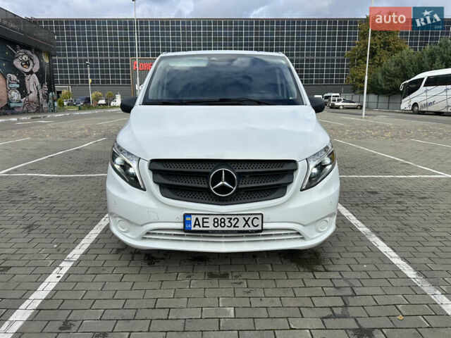 Білий Мерседес Віто, об'ємом двигуна 2.14 л та пробігом 280 тис. км за 19000 $, фото 29 на Automoto.ua