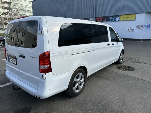 Белый Мерседес Вито, объемом двигателя 2.1 л и пробегом 295 тыс. км за 25000 $, фото 9 на Automoto.ua