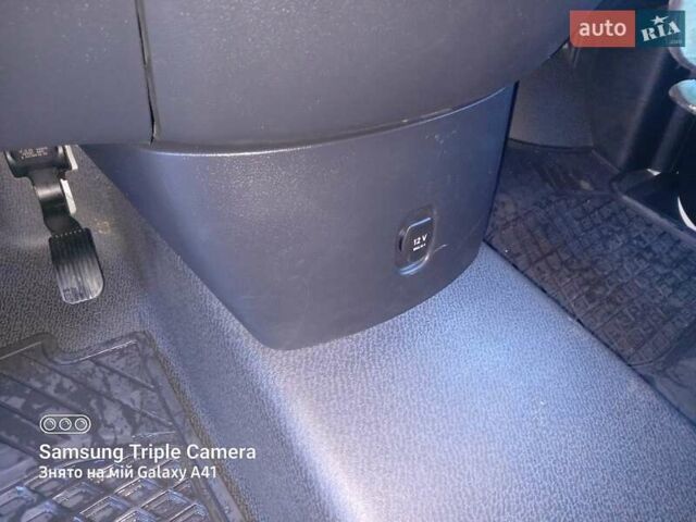 Белый Мерседес Вито, объемом двигателя 2.2 л и пробегом 370 тыс. км за 28000 $, фото 1 на Automoto.ua