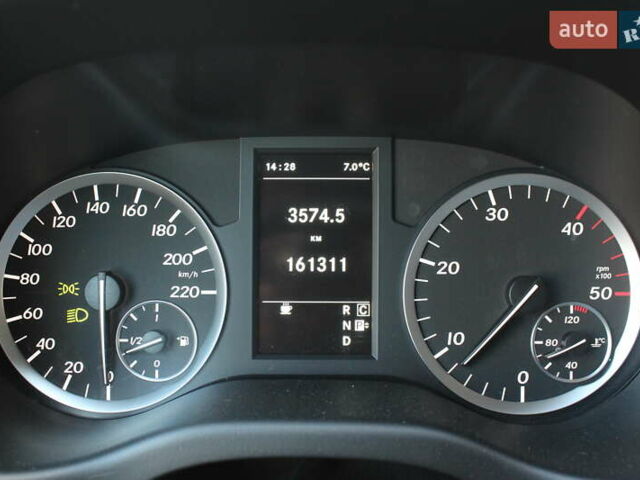 Білий Мерседес Віто, об'ємом двигуна 2.2 л та пробігом 161 тис. км за 25900 $, фото 45 на Automoto.ua