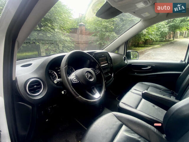 Белый Мерседес Вито, объемом двигателя 2.1 л и пробегом 214 тыс. км за 21000 $, фото 9 на Automoto.ua