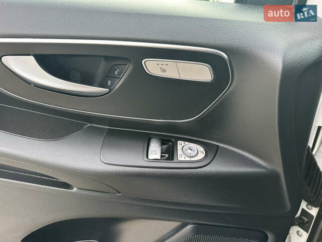 Білий Мерседес Віто, об'ємом двигуна 2.14 л та пробігом 280 тис. км за 19000 $, фото 23 на Automoto.ua