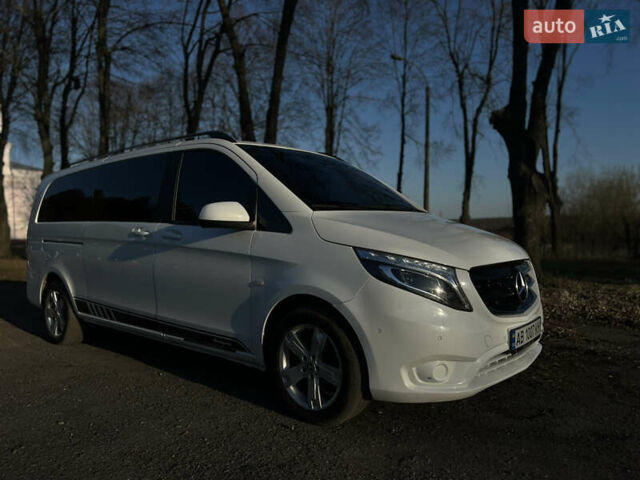 Белый Мерседес Вито, объемом двигателя 2.14 л и пробегом 225 тыс. км за 26000 $, фото 5 на Automoto.ua