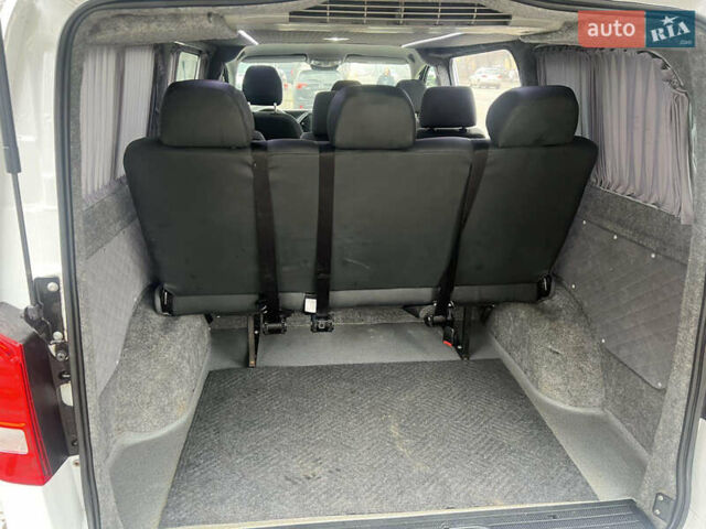 Білий Мерседес Віто, об'ємом двигуна 2.2 л та пробігом 305 тис. км за 20000 $, фото 6 на Automoto.ua