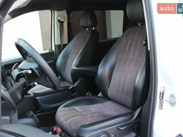 Білий Мерседес Віто, об'ємом двигуна 2.2 л та пробігом 161 тис. км за 25900 $, фото 29 на Automoto.ua