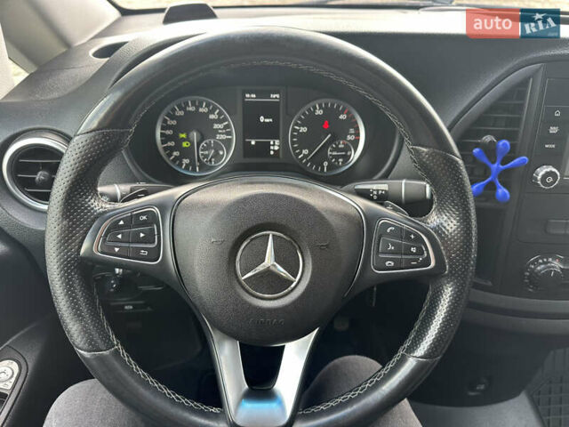 Білий Мерседес Віто, об'ємом двигуна 2.14 л та пробігом 280 тис. км за 19000 $, фото 20 на Automoto.ua