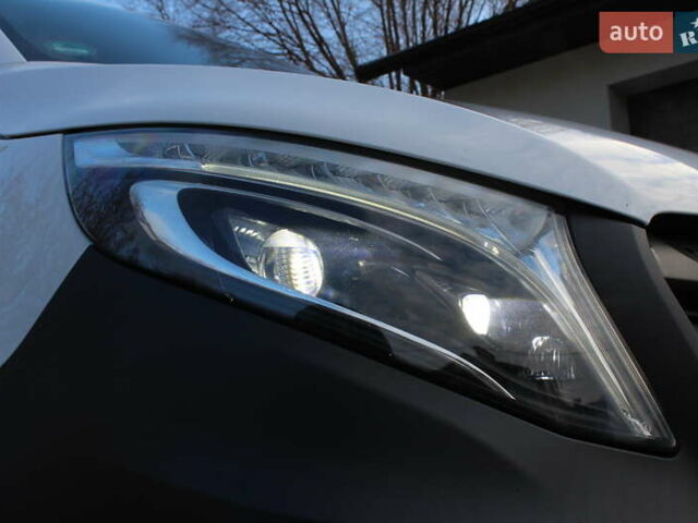 Білий Мерседес Віто, об'ємом двигуна 2.2 л та пробігом 161 тис. км за 25900 $, фото 15 на Automoto.ua