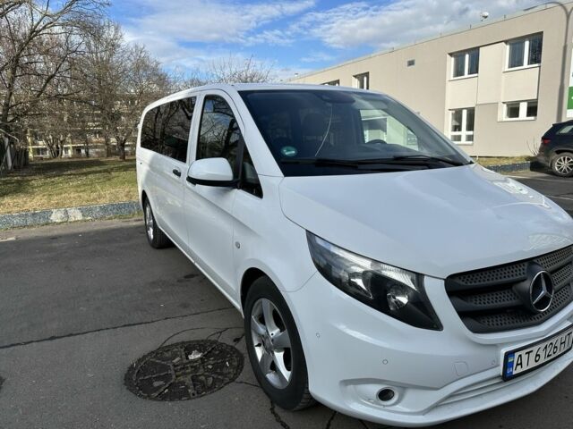 Белый Мерседес Вито, объемом двигателя 2.1 л и пробегом 295 тыс. км за 25000 $, фото 2 на Automoto.ua