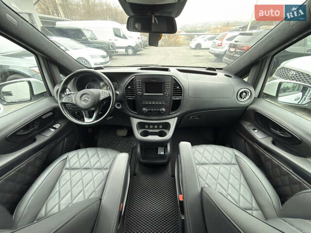 Белый Мерседес Вито, объемом двигателя 2.14 л и пробегом 241 тыс. км за 35500 $, фото 8 на Automoto.ua