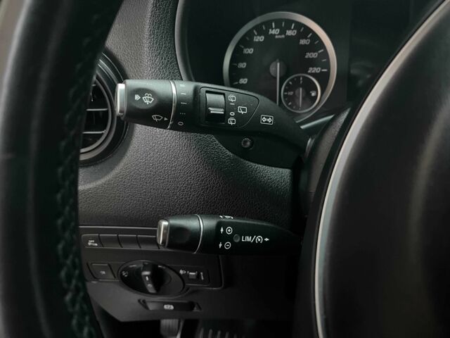 Білий Мерседес Віто, об'ємом двигуна 2 л та пробігом 237 тис. км за 26950 $, фото 11 на Automoto.ua