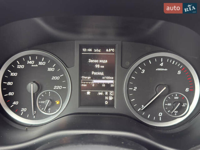 Белый Мерседес Вито, объемом двигателя 2.14 л и пробегом 241 тыс. км за 35500 $, фото 39 на Automoto.ua