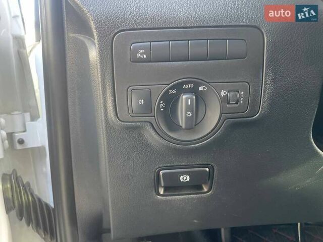 Белый Мерседес Вито, объемом двигателя 2.14 л и пробегом 182 тыс. км за 26500 $, фото 34 на Automoto.ua