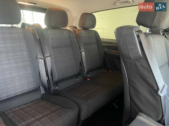 Белый Мерседес Вито, объемом двигателя 2.14 л и пробегом 182 тыс. км за 26500 $, фото 23 на Automoto.ua