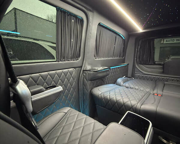 Белый Мерседес Вито, объемом двигателя 2.14 л и пробегом 241 тыс. км за 35500 $, фото 14 на Automoto.ua