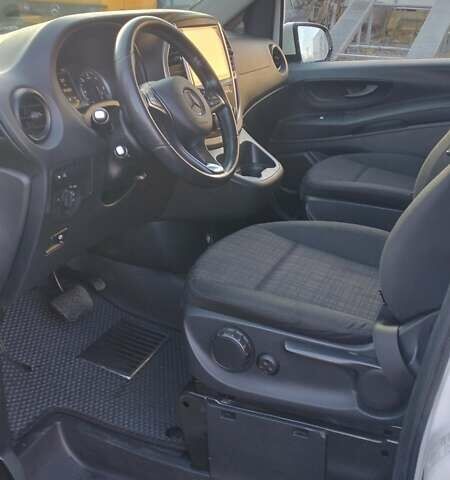 Белый Мерседес Вито, объемом двигателя 2.14 л и пробегом 191 тыс. км за 29800 $, фото 9 на Automoto.ua