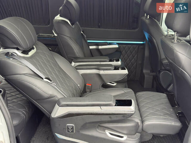 Белый Мерседес Вито, объемом двигателя 2.14 л и пробегом 241 тыс. км за 35500 $, фото 16 на Automoto.ua