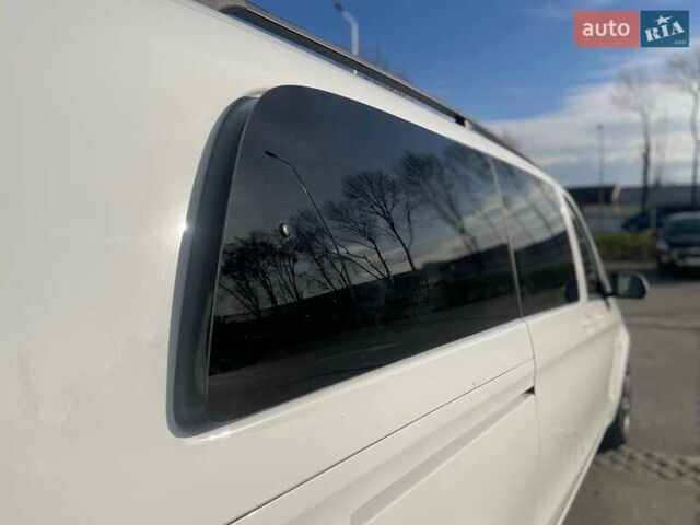 Белый Мерседес Вито, объемом двигателя 2.14 л и пробегом 182 тыс. км за 26500 $, фото 11 на Automoto.ua