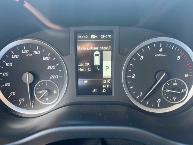 Білий Мерседес Віто, об'ємом двигуна 2 л та пробігом 237 тис. км за 26950 $, фото 9 на Automoto.ua