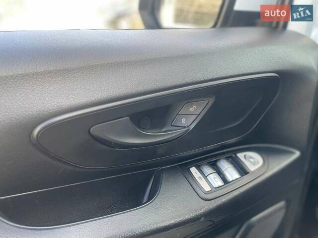 Белый Мерседес Вито, объемом двигателя 2.14 л и пробегом 182 тыс. км за 26500 $, фото 33 на Automoto.ua