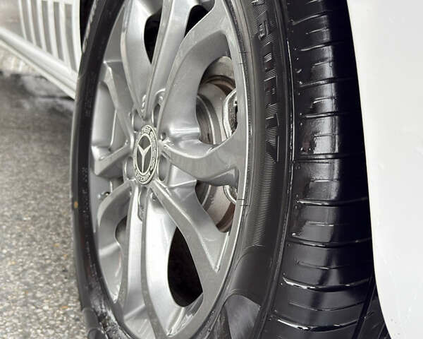 Белый Мерседес Вито, объемом двигателя 2.14 л и пробегом 241 тыс. км за 35500 $, фото 46 на Automoto.ua