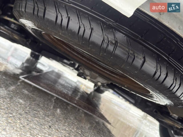 Белый Мерседес Вито, объемом двигателя 2.14 л и пробегом 241 тыс. км за 35500 $, фото 45 на Automoto.ua