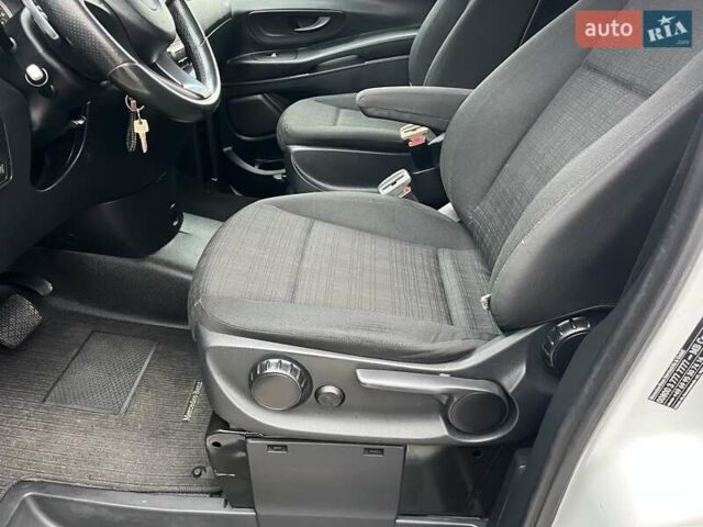 Белый Мерседес Вито, объемом двигателя 1.95 л и пробегом 247 тыс. км за 26550 $, фото 13 на Automoto.ua