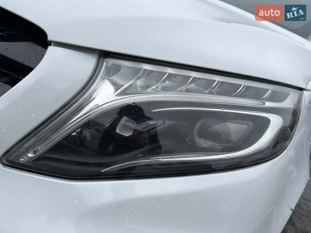 Белый Мерседес Вито, объемом двигателя 2.14 л и пробегом 241 тыс. км за 35500 $, фото 40 на Automoto.ua