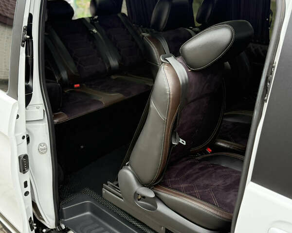 Белый Мерседес Вито, объемом двигателя 2.14 л и пробегом 225 тыс. км за 27850 $, фото 93 на Automoto.ua