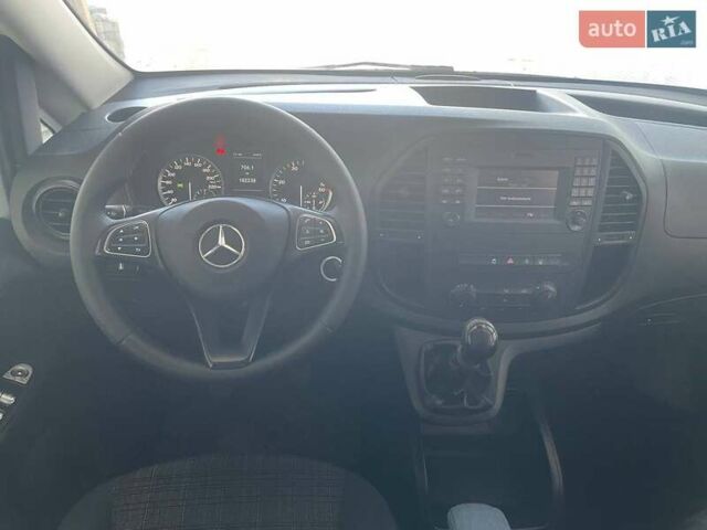 Белый Мерседес Вито, объемом двигателя 2.14 л и пробегом 182 тыс. км за 26500 $, фото 29 на Automoto.ua